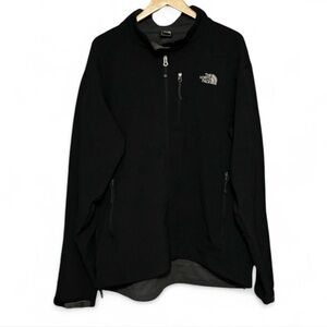 The North Face Men’s Apex Black Soft Shell Jacket